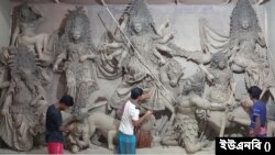 মণ্ডম-মন্দিরে চলছে শারদীয় দুর্গাপূজার প্রস্তুতি।