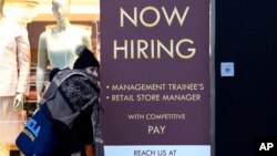 EE.UU: Bajan solicitudes de ayuda por cesantía