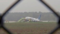 Avión de United Airlines se sale de la pista en aeropuerto en Houston