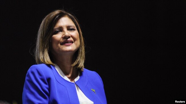La vicepresidenta electa de Guatemala, Karin Herrera, durante un debate de campaña en Ciudad de Guatemala, el 16 de agosto de 2023.