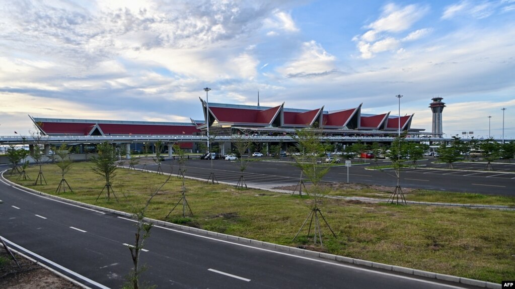 រូបឯកសារ៖ ទិដ្ឋភាព​នៃអាកាសយានដ្ឋាន​អន្តរជាតិ​សៀមរាប​អង្គរ ក្នុងខេត្ត​សៀមរាប កាលពីថ្ងៃទី១៦ ខែវិច្ឆិកា ឆ្នាំ២០២៣។ 