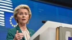 Presiden Komisi Eropa Ursula von der Leyen berbicara dalam konferensi media pada KTT Uni Eropa di Brussels, Kamis, 18 April 2024. (AP/Harry Nakos)