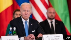 Predsjednik Joe Biden tokom sastanka s liderima Bukureštanske devetke, grupe od devet zemalja koje čine istočni bok NATO-a, 22. februar, Varšava