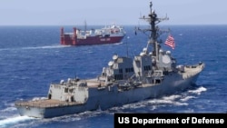 홍해에서 작전을 수행 중인 미 해군 알레이버크급 유도미사일 구축함 USS Truxtun(DDG 103). (자료화면)