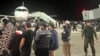 Warga menyerbu bandara Makhachkala di Republik Dagestan mencegat para penumpang dalam penerbangan yang baru saja mendarat dari Tel Aviv, Israel, Minggu (29/10). 