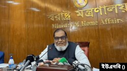 সচিবালয়ে আইনশৃঙ্খলাসংক্রান্ত মন্ত্রিসভা কমিটির সভাপতি ও মুক্তিযুদ্ধবিষয়ক মন্ত্রী আ ক ম মোজাম্মেল হক। ১৮ অক্টোবর, ২০২৩।