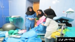 مقامات جمهوری اسلامی اعلام کردند که «گشت سقط جنین» راه اندازی کرده‌اند.