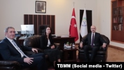 TBMM Başkanı Kurtulmus, DEM Parti Eş Genel Başkanları Tülay Hatımoğulları Oruç ve Tuncer Bakırhan'ı Meclisteki parti grubunda ziyaret etti.