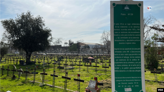 Medio siglo después del golpe de Estado en Chile, familiares y amigos de las víctimas rinden tributo a sus muertos.