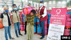 বাংলাদেশ সরকারের শরণার্থী ত্রাণ ও প্রত্যাবাসন কমিশনারের কার্যালয় (আরআরআরসি) এবং জাতিসংঘ শরণার্থী বিষয়ক হাইকমিশনার (ইউএনএইচসিআর)-এর তত্ত্বাবধায়নে রোহিঙ্গা শরণার্থীদের মধ্যে সম্প্রতি এই সহায়তা দেয় কাতার চ্যারিটি ।