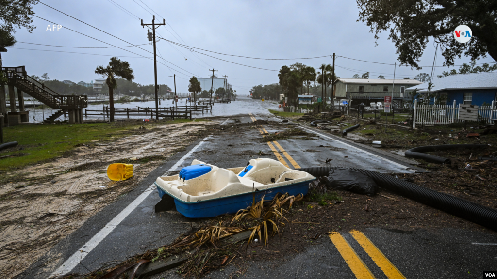 Una calle inundada cerca del puerto deportivo Steinhatchee, en Steinhatchee, Florida, el 30 de agosto de 2023,&nbsp;