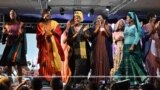 FESPACO, n’oye Farafina jaabo min be boloda san fila la, o daminɛ fɔlɔ foroba la, min dayelera bi sibiridon, Ouagadougou, Burkina Faso 