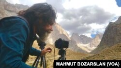 Yönetmen Sedat Kıran, yeni bir belgesel filmle sanatseverle buluşuyor