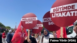 Saraçhane’deki mitinge katılanların en yoğun tepkisi mülakat sistemineydi.