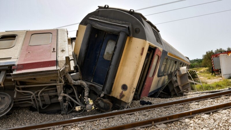 Deux morts et 34 blessés dans le déraillement d'un train en Tunisie