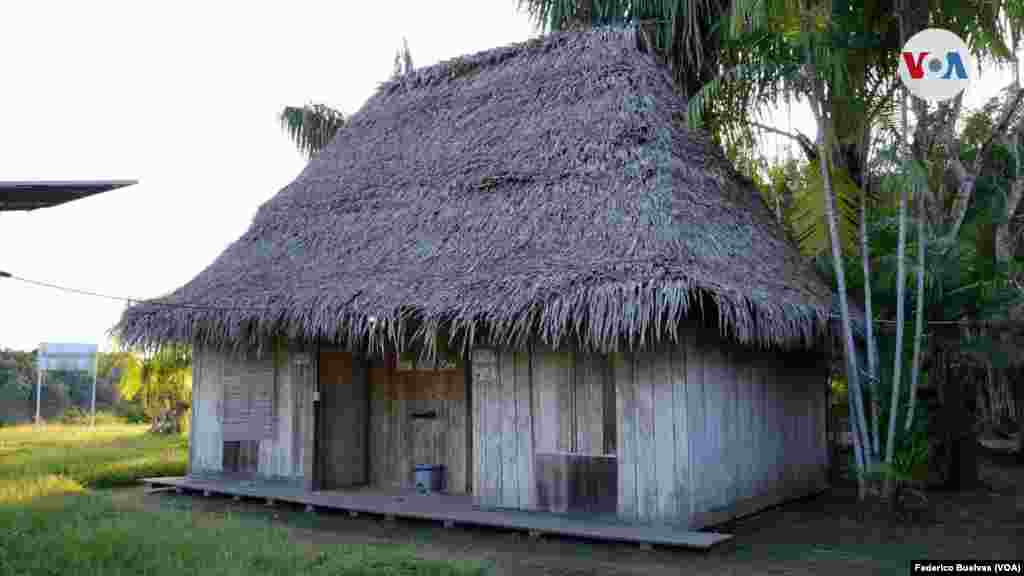 Estas cabañas adaptadas para el turismo son construidas con madera, paja y barro. El resguardo indígena El Venado recibe a aquellos que deciden vivir esta experiencia.&nbsp;