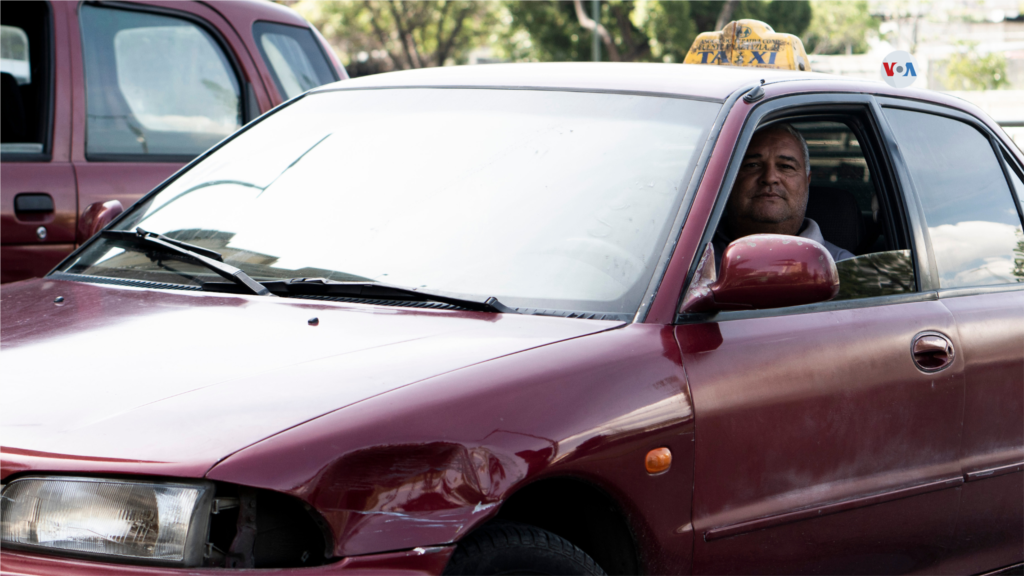 Para muchos trabajadores del volante, ser taxista es su única fuente de ingreso.