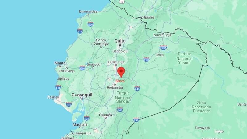 Heavy rains set off landslides in central Ecuador, killing 5