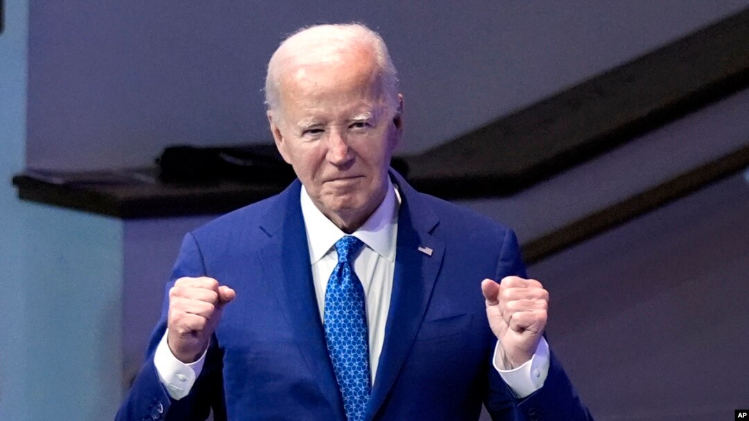 Predsjednik Joe Biden prisustvuje crkvenoj službi u Crkvi Boga u Kristu Mt. Airy, 7. jula 2024. u Filadelfiji.