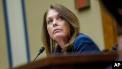 Kimberly Cheatle, Direktur, Dinas Rahasia AS, memberikan kesaksian dalam sidang Komite Pengawasan dan Akuntabilitas DPR di Gedung Capitol, Washington, D.C., Senin, 22 Juli 2024. (Rod Lamkey, Jr./AP)