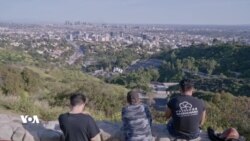 ئێرانییەکانی لۆس ئانجڵس یەکدەنگن بۆ بەرگریکردن لە خۆپیشاندەرانی ئێران