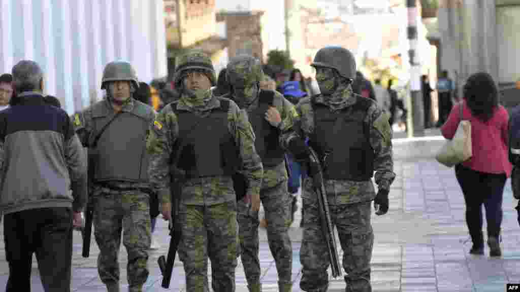 El anuncio hizo recordar lo ocurrido en Perú, cuando Pedro Castillo disolvió el Congreso, provocando grandes manifestaciones y disturbios en las calles de ese país.&nbsp;