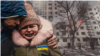 El conflicto Rusia-Ucrania ha desplazado a miles de personas de su país. Ilustración: Sergio Valencia.