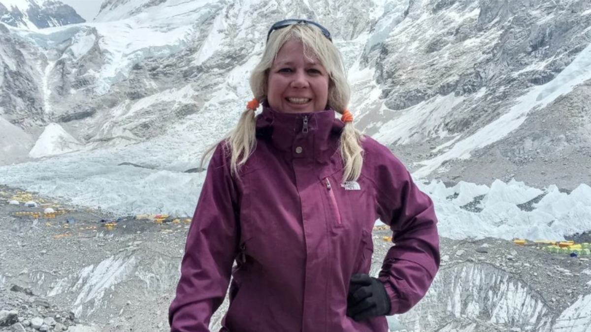 Alfa Karina Arrué, primera salvadoreña en escalar el Everest