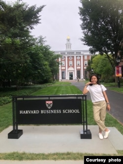 Devina Faustanisa, mahasiswI S2 jurusan Pendidikan dan Pengembangan Manusia di universitas Harvard, Cambridge, Massachusetts (dok: Devina)