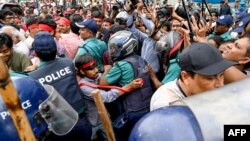 জুলাই মাসে ছাত্র-জনতার সাথে পুলিশের সংঘর্ষ। ফাইল ছবি।