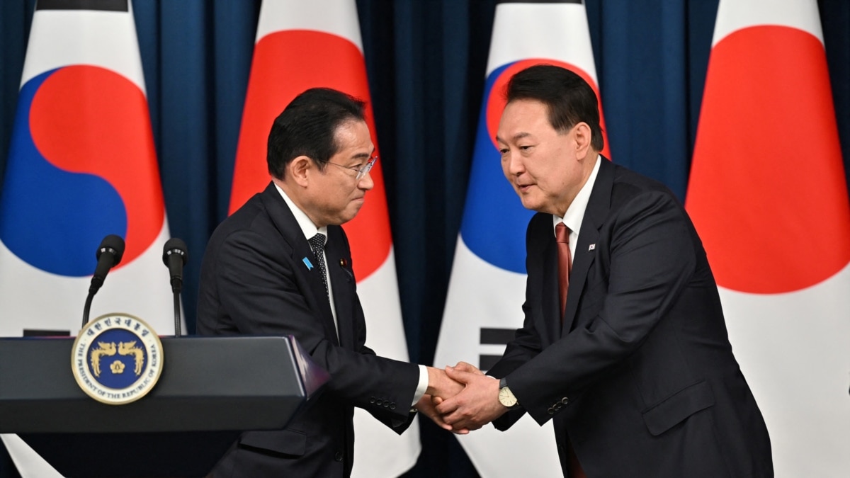 日韩领导人通电话 强调将持续深化美日韩三方合作