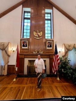 Dewi Brewer, warga Frederick, Maryland, pada peringatan HUT ke-79 RI di Wisma Indonesia, Washington, D.C. (foto; pribadi)