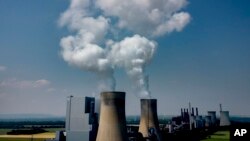 德国一家燃煤电厂排放出的蒸汽.
