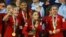 Timnas putri Spanyol memenangkan gelar Piala Dunia Perempuan pertamanya setelah taklukkan Inggris 1-0 di Sydney, Australia, hari Minggu (20/8).