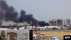 Dim u blizini međunarodnog aerodroma u Kartumu (Foto: AFP)