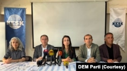  STK’larla bir araya gelem DEM Parti eş genel başkanları erken seçim çağrısı yaptı.