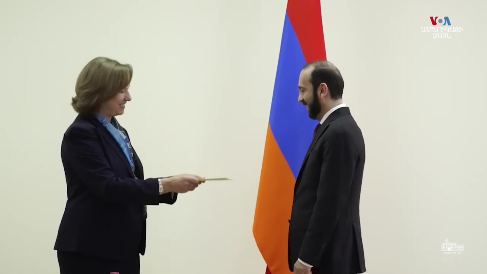 ՀՀ ԱԳ նախարար Արարատ Միրզոյանն ընդունել է ՀՀ-ում ԱՄՆ նորանշանակ դեսպան Քրիստինա Քվինին՝ հավատարմագրերի պատճենը հանձնելու կապակցությամբ