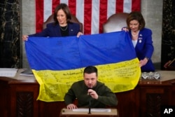 Volodimir Zelenski, Kamala Haris i Nensi Pelosi u Kongresu (Foto: AP/Jacquelyn Martin)