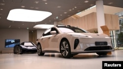 德國柏林一個中國蔚來汽車展間展示的NIO EP9型跑車（2023年8月17日）