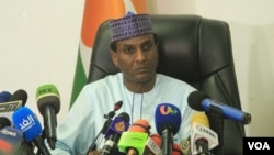 FILE — Niger's Prime Minister Ali Mahaman Lamine Zeine speaks during his first presser following his appointment by the nation's military junta, in Niamey, Niger on 4 September, 2023. 09/04/2023