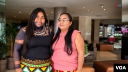 Sara Omi y Omayra Casamá ayudan a las mujeres a comprender que la superación es posible cuando se tiene la firme voluntad de salir adelante. [Foto: Edward Ley Ortiz]