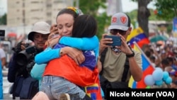 A siete días de las elecciones presidenciales en Venezuela, María Corina Machado impulsa la campaña de Edmundo González Urrutia en Maturín, enfrentando represión y amenazas del gobierno de Maduro.