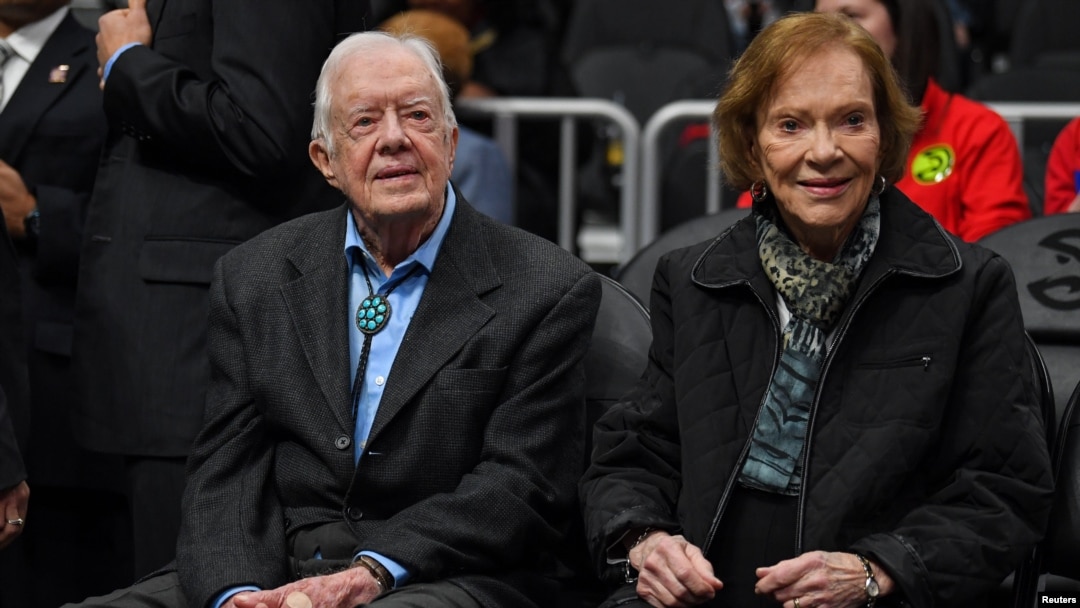 Ông bà Carter dự khán một trận banh của giải NBA tại State Farm Arena, Atlanta, năm 2019. (Dale Zanine-USA Today Sports via Reuters)