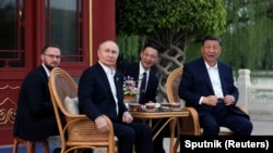 中國領導人習近平在北京中南海接待到訪的俄羅斯總統普京。 （2024年5月16日）