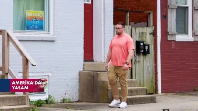 Eski evsiz Amerikalı yüzlerce evsizin duş alabilmesini sağlayan seyyar üniteler kurdu