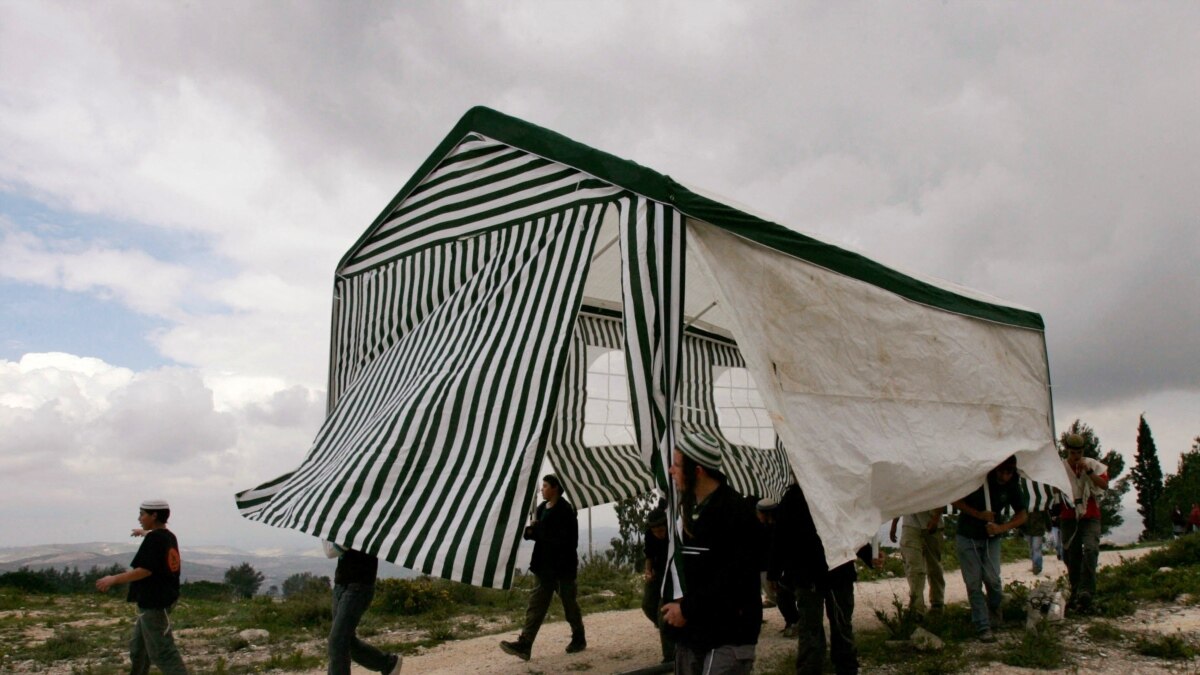 Israeli Government Lifts Ban on Return to West Bank Settlements