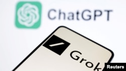 资料图片：OpenAI的ChatGPT和马斯克旗下xAI开发的Grok标志。