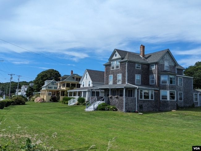 A row of beach houses in Kennebunk, Maine. (Photo by Faith Pirlo)