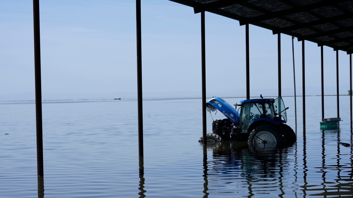 California Communities Prepare for Floods from Melting Snow - Vimarsana News