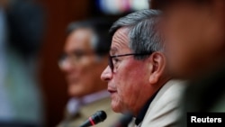 ARCHIVO: El representante del Ejército de Liberación Nacional (ELN) Pablo Beltrán habla durante la quinta ronda de diálogos de paz entre el gobierno de Colombia y el Ejército de Liberación Nacional, en la Ciudad de México, México, el 17 de diciembre de 2023.